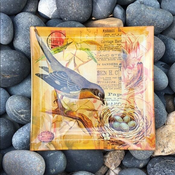 Lovely Botanical Bird Glass Trinket Dish - Picture 1 of 7